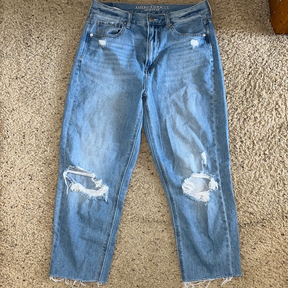 American Eagle Outfitters Denim - American Eagle mom jeans